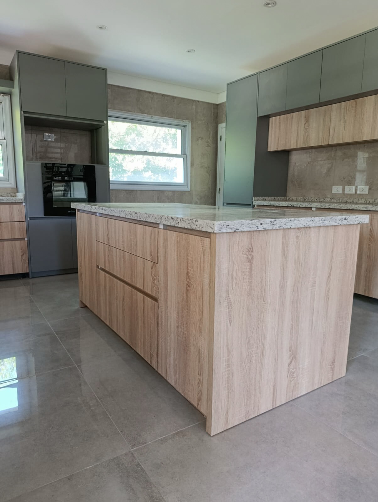 Cocina con isla a medida